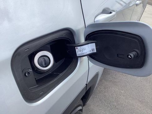 New 2026 Jeep Compass Limited image 31