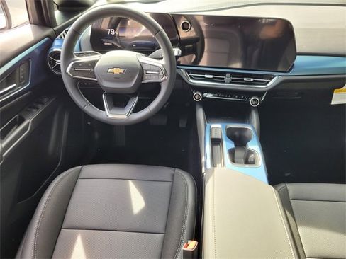 New 2026 Chevrolet Equinox EV LT image 12