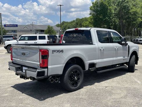 New 2026 Ford F250 Lariat w/ Black Appearance Package AWD/4WD image 3