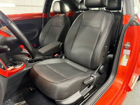 Used 2019 Volkswagen Beetle 2.0T SE FWD image 19