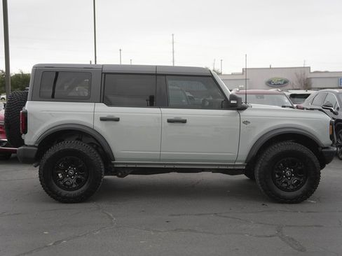 Used 2024 Ford Bronco Wildtrak image 5