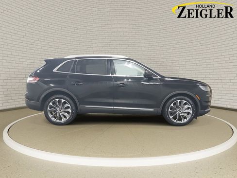 Used 2022 Lincoln Nautilus Reserve AWD/4WD image 4