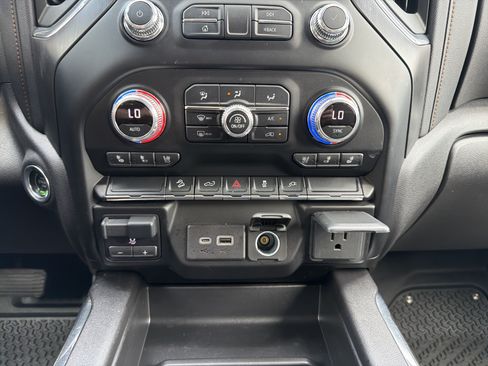 Used 2021 GMC Sierra 1500 AT4 AWD/4WD image 24