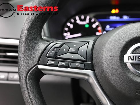 Used 2022 Nissan Altima 2.5 SV FWD image 15