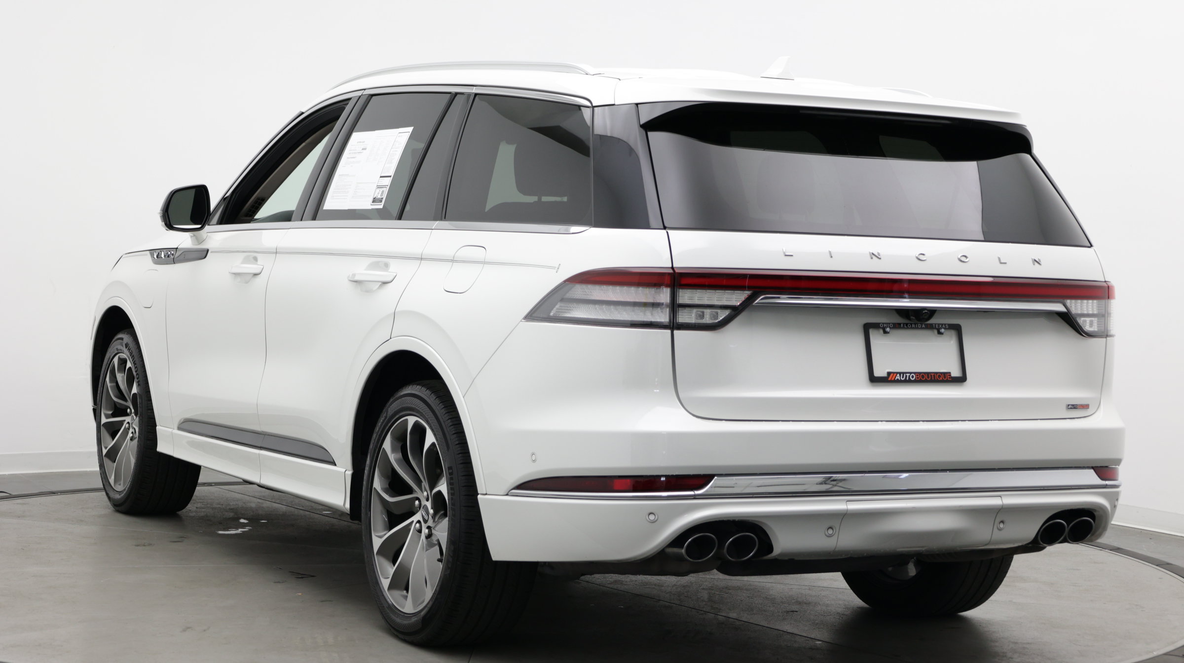 Used 2022 Lincoln Aviator Grand Touring w/ Equipment Group 301A AWD/4WD image 7