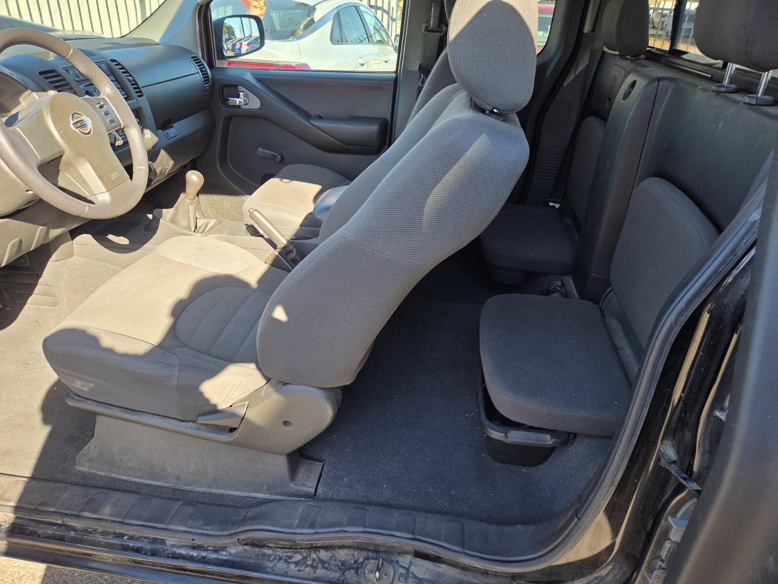 Used 2006 Nissan Frontier XE w/ (G01) XE Preferred Pkg RWD image 8