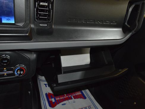 Used 2023 Ford Bronco 4-Door AWD/4WD image 21