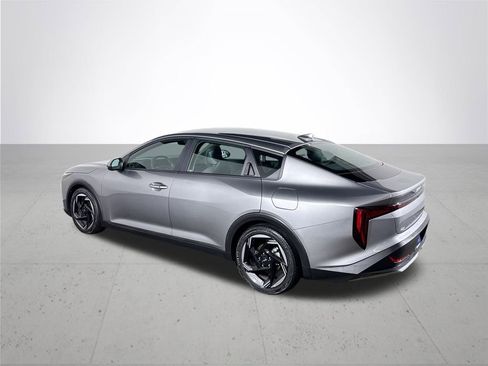 Certified 2025 Kia K4 EX image 8