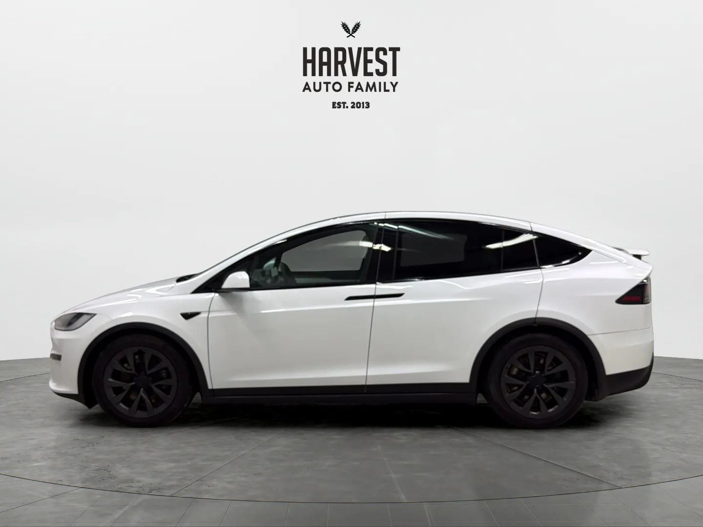 Used 2024 Tesla Model X AWD/4WD image 2