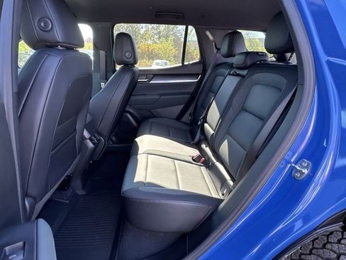 New 2026 GMC Terrain AT4 w/ LPO, Black Badging Package image 25