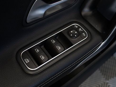 Used 2023 Mercedes-Benz CLA 250 image 15