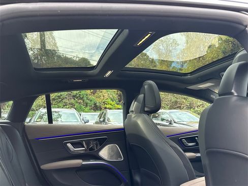 Used 2023 Mercedes-Benz EQS 580 4MATIC Sedan w/ Exclusive Trim Package image 13