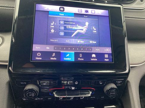 Used 2021 Jeep Grand Cherokee L Limited AWD/4WD image 22