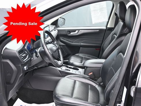 Used 2022 Ford Escape Titanium image 17