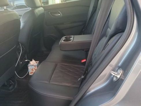 Used 2023 Nissan Rogue Platinum w/ Platinum Premium Package image 10