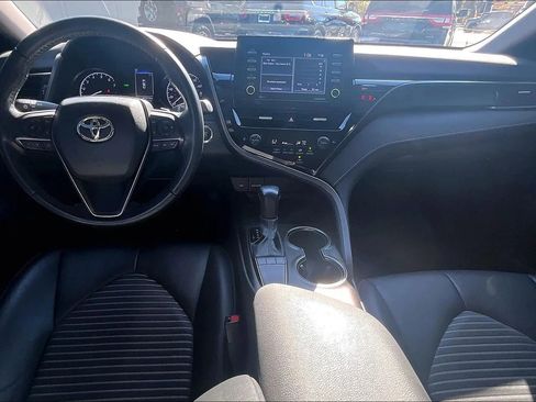 Used 2023 Toyota Camry SE image 15