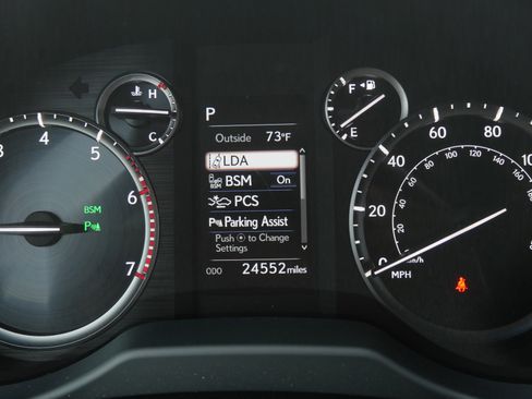 Used 2022 Lexus GX 460 Premium w/ Premium Package image 23