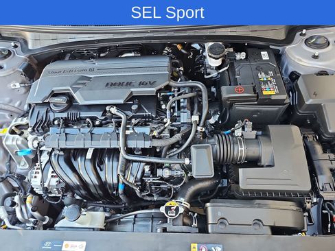 Used 2025 Hyundai Elantra Sport FWD image 13
