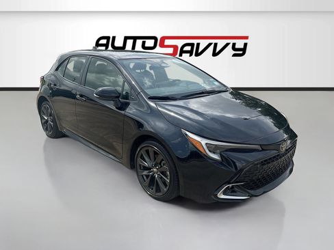 Used 2025 Toyota Corolla XSE FWD image 1