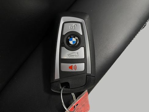 Used 2018 BMW M3 RWD image 30