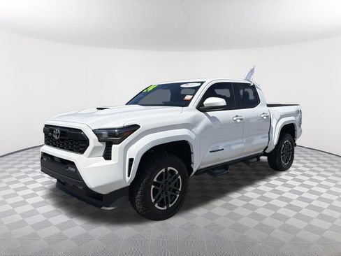 Certified 2024 Toyota Tacoma TRD Sport RWD image 3