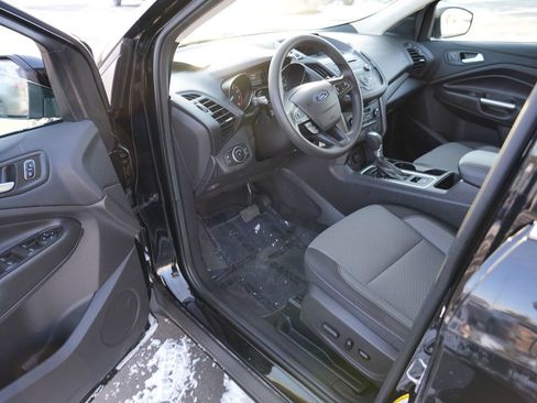 Used 2017 Ford Escape SE image 13