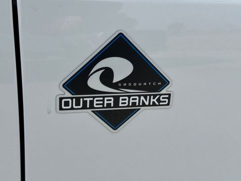 New 2025 Ford Bronco Outer Banks w/ Sasquatch Package image 18