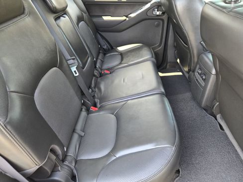 Used 2012 Nissan Pathfinder Silver w/ DVD Entertainment Pkg RWD image 28