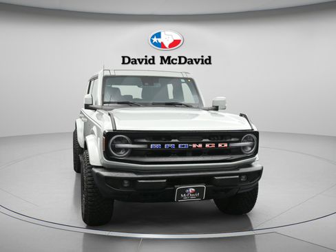 Used 2023 Ford Bronco Outer Banks image 2