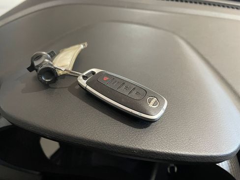 Used 2025 Nissan Versa SV image 21