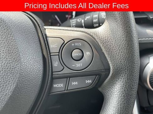 Used 2024 Toyota RAV4 XLE AWD/4WD image 20
