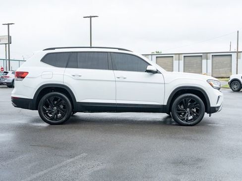 Certified 2022 Volkswagen Atlas SE w/ Black Wheel Package AWD/4WD image 7
