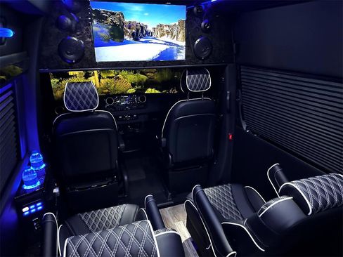 Used 2024 Mercedes-Benz Sprinter 3500 image 14