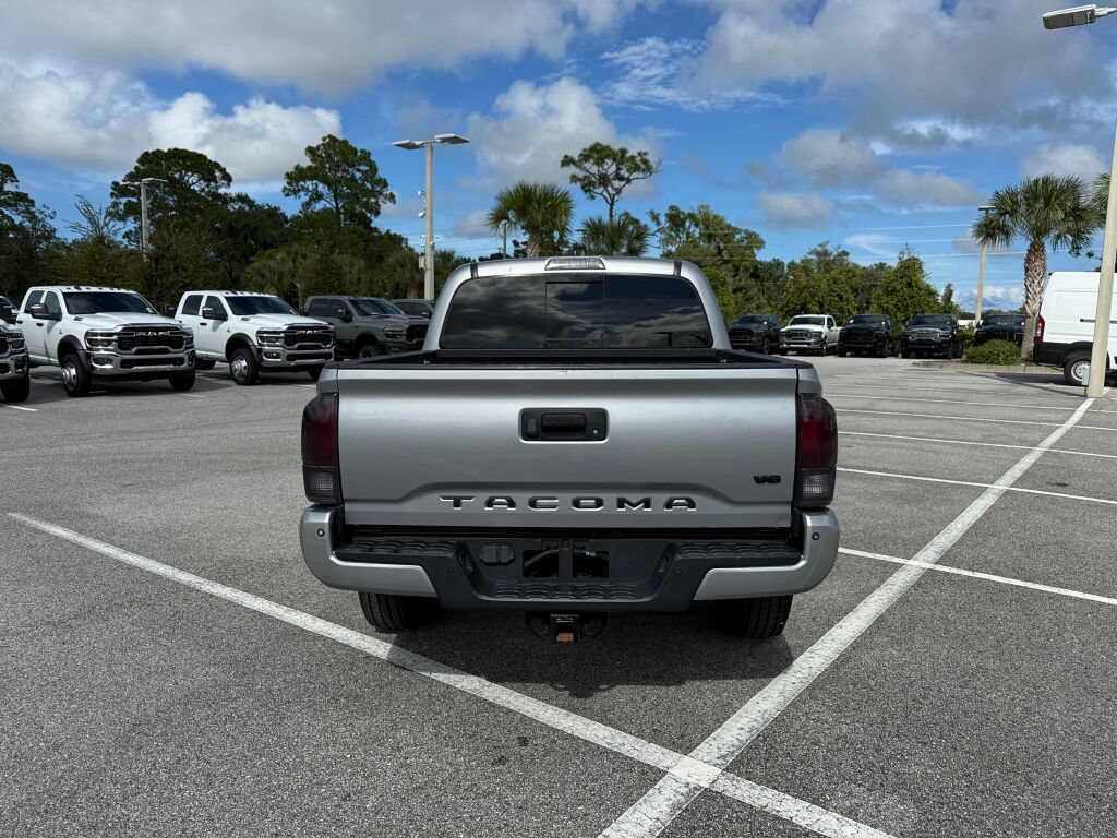Used 2021 Toyota Tacoma TRD Off-Road w/ Technology Package AWD/4WD image 4