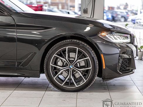 Used 2021 BMW 530e xDrive w/ Executive Package image 11