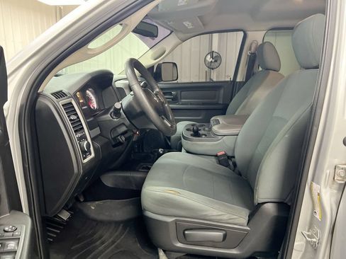 Used 2018 RAM 3500 Tradesman w/ Chrome Appearance Group AWD/4WD image 13