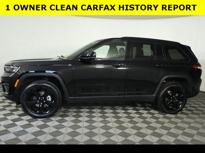Used 2023 Jeep Grand Cherokee Altitude