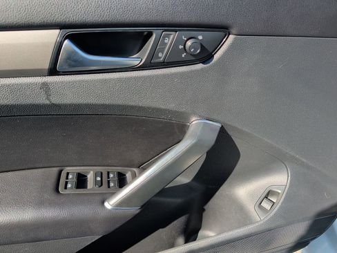 Used 2020 Volkswagen Passat 2.0T SE image 10