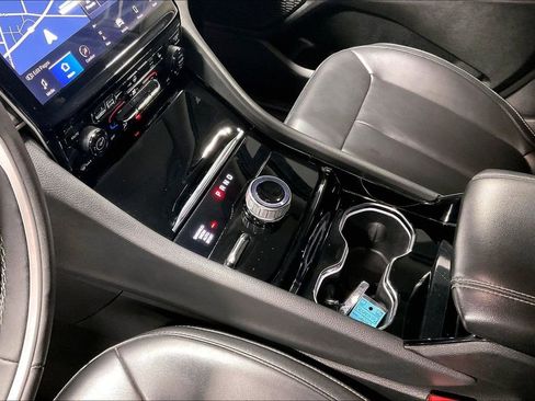 Used 2023 Jeep Grand Cherokee Limited image 17