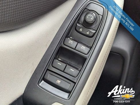 Used 2023 Subaru Forester Premium AWD/4WD image 24