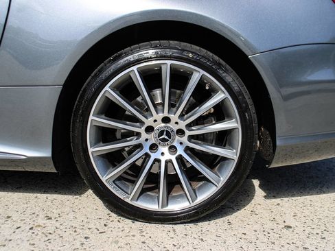 Used 2018 Mercedes-Benz SL 550 image 38