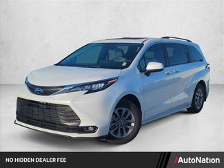 Used 2025 Toyota Sienna XLE w/ XLE Plus Package FWD video 1