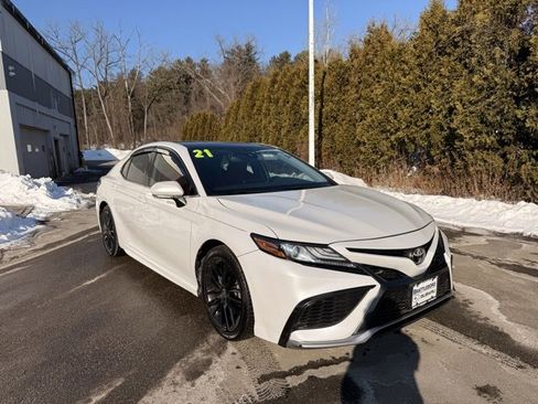 Used 2021 Toyota Camry XSE image 1