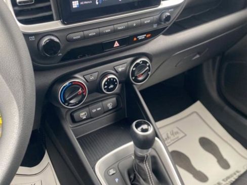 New 2026 Hyundai Venue SE image 24