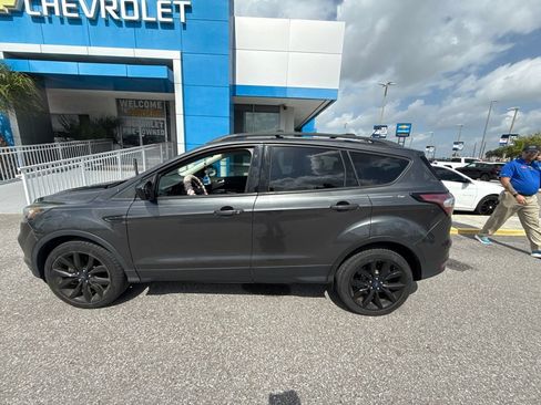 Used 2018 Ford Escape SEL w/ SEL Sport Appearance Package AWD/4WD image 9