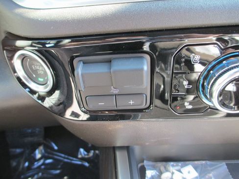 New 2026 GMC Sierra 1500 SLT w/ SLT Premium Plus Package image 20