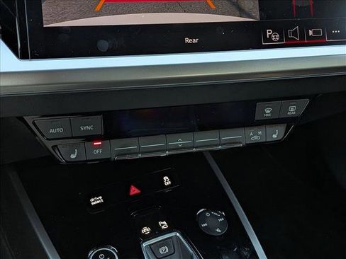 Certified 2023 Audi Q4 e-tron Prestige w/ 20" Wheel Package image 9