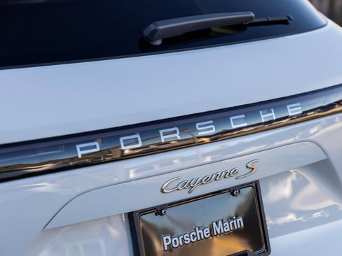 Certified 2023 Porsche Cayenne S image 18