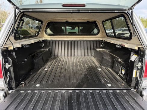 Used 2021 Toyota Tacoma TRD Off-Road image 10