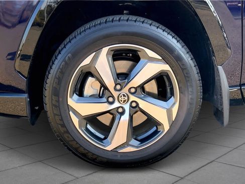 Certified 2021 Toyota RAV4 SE w/ Weather & Moonroof Package AWD/4WD image 10